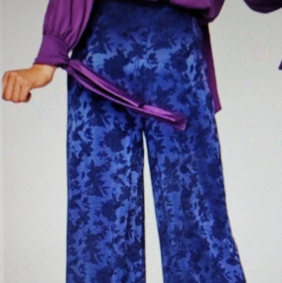 Zara Basic Women's Trousers - Picture 2 of 9